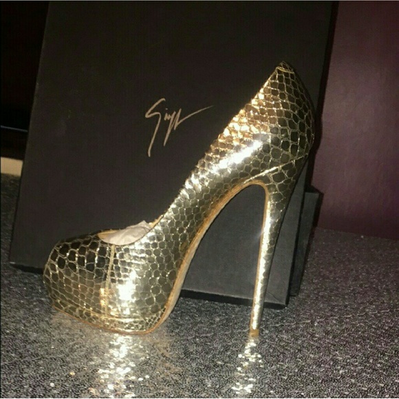 Giuseppe Zanotti Silver- Sharon Heels - Picture 3 of 4